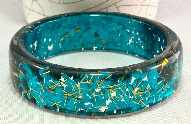 LG167 teal confetti lucite bangle